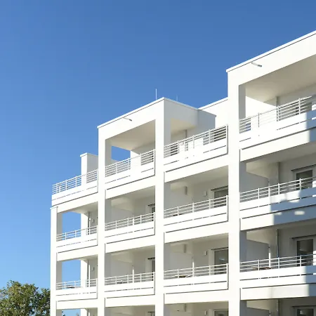 アパートホテル Adapt 3*